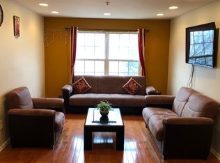 45 Inverness Dr, Edison, NJ 08820