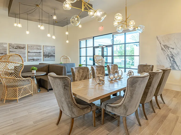 Alys Crossing Apartments — Photo 18