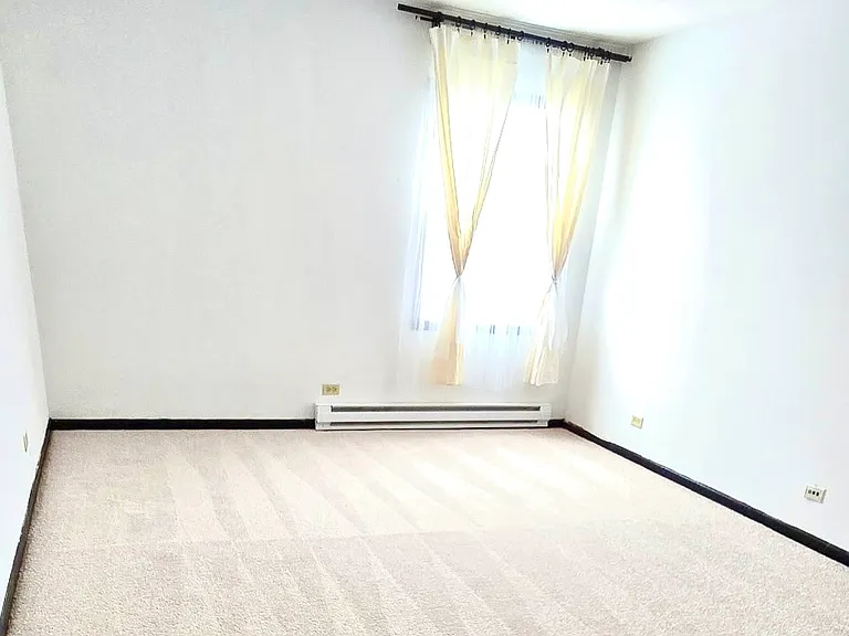 589 Dean Dr — Photo 6