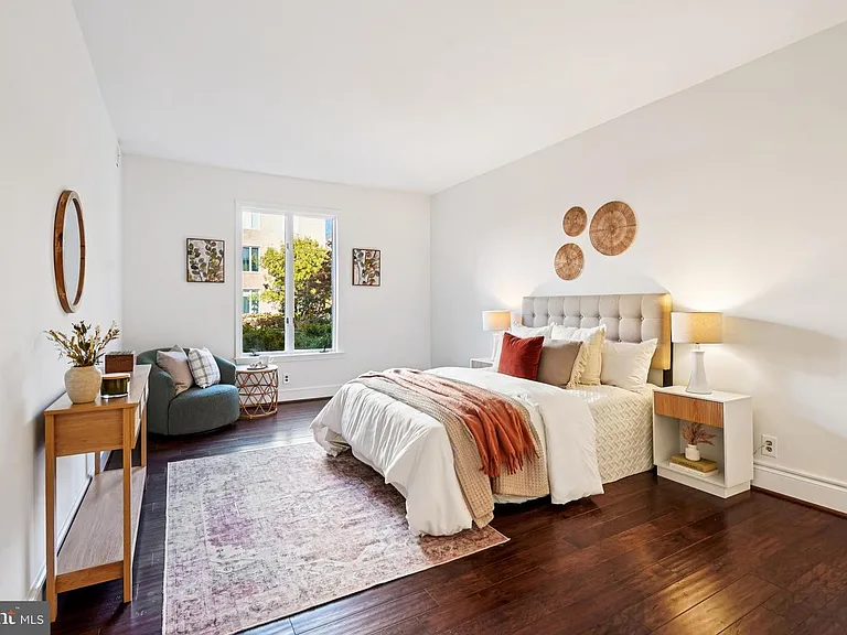 8101 Connecticut Ave S #307 — Photo 12