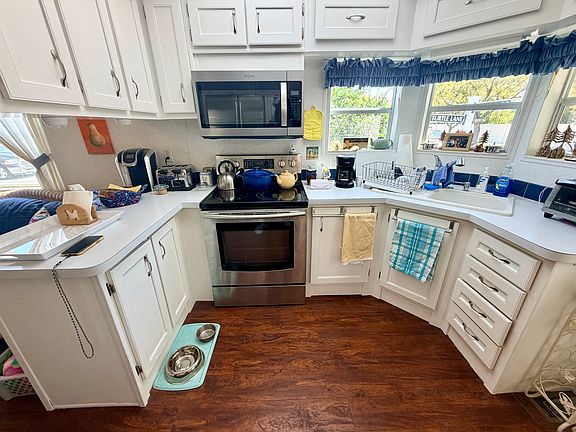 5th image of 7125 Fruitville Rd #1831