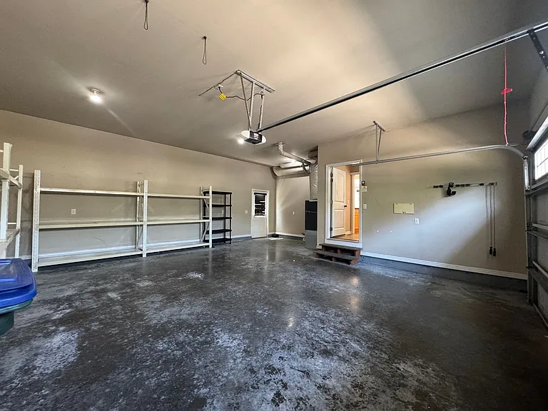4467 Castlerock Dr — Photo 32
