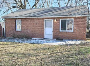 203 SW Sanneman Dr, Topeka, KS 66609