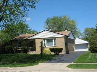 2502 Cedar St, Rolling Meadows, IL 60008