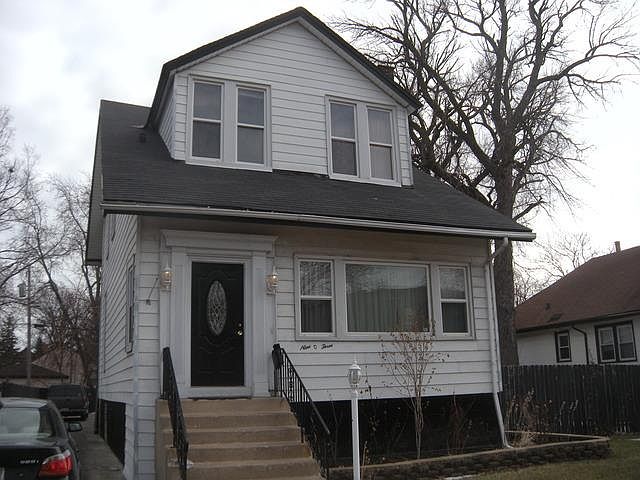 1st image of 903 S 8th Ave