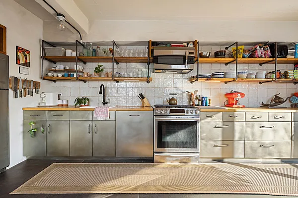 Kitchen, photo 1