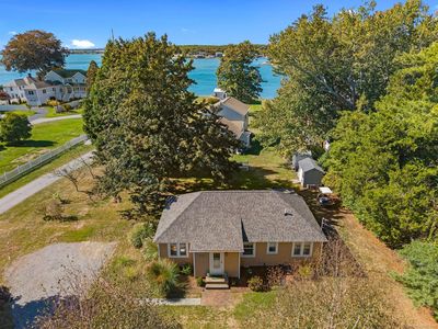 212 Shore Road, Waterford, CT, 06385
