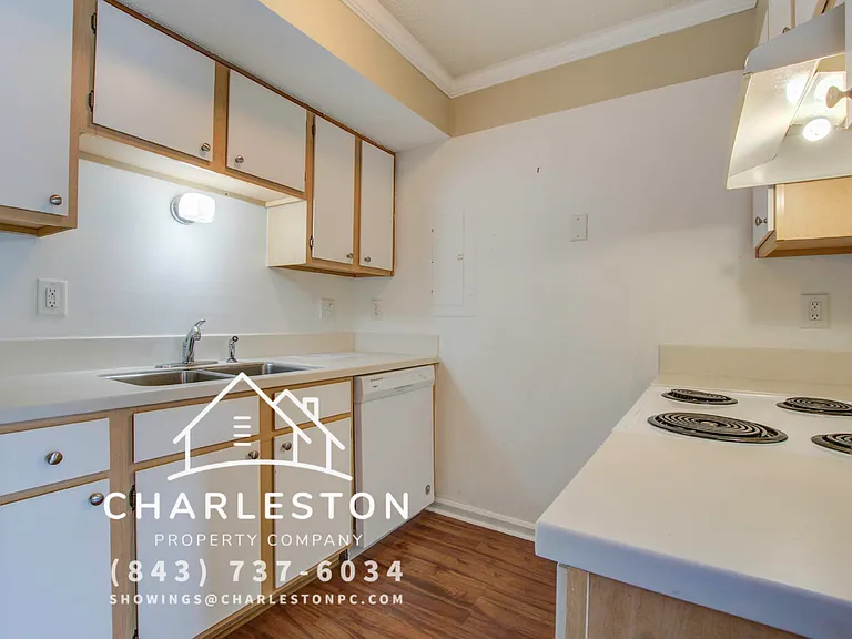 2494 Etiwan Ave #F7 — Photo 5