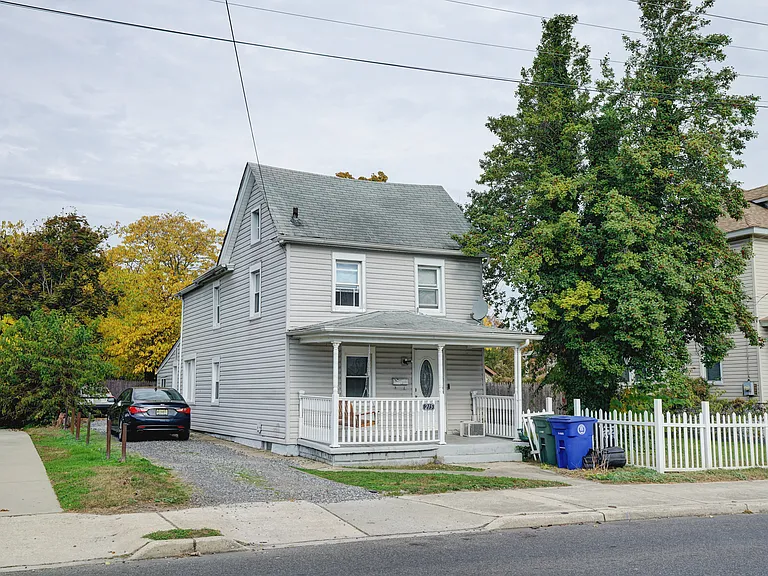 215 Ellis St — Photo 2
