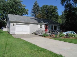 N4202 Lakeview Dr N, Markesan, WI 53946