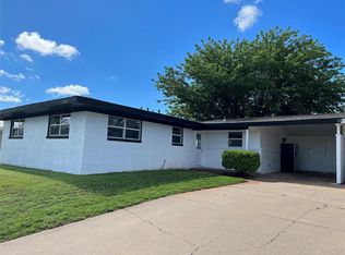 113 Osage Rd #B, Foss, OK 73647