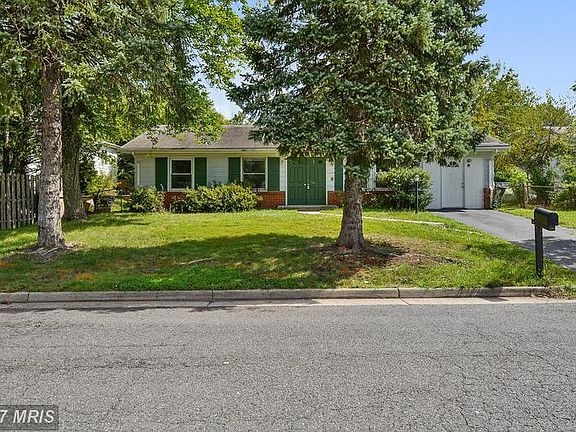 3rd image of 1100 S Sterling Blvd