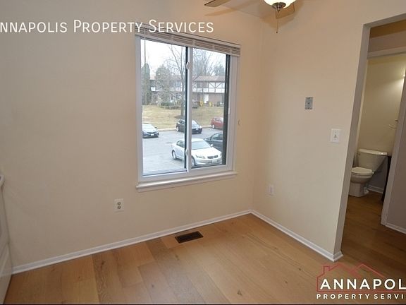 3rd image of 430 Knottwood Ct