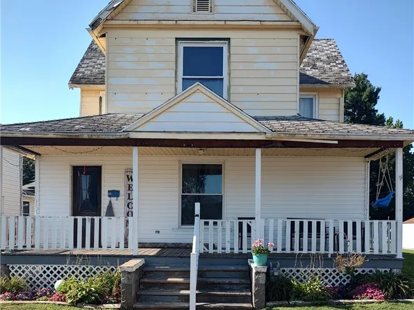 160 Neighbor St, Newcomerstown, OH 43832