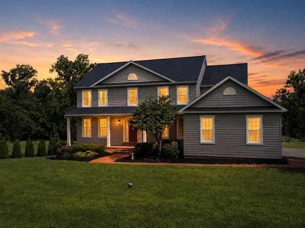 27 McCoy Ln, Carlisle, PA 17015