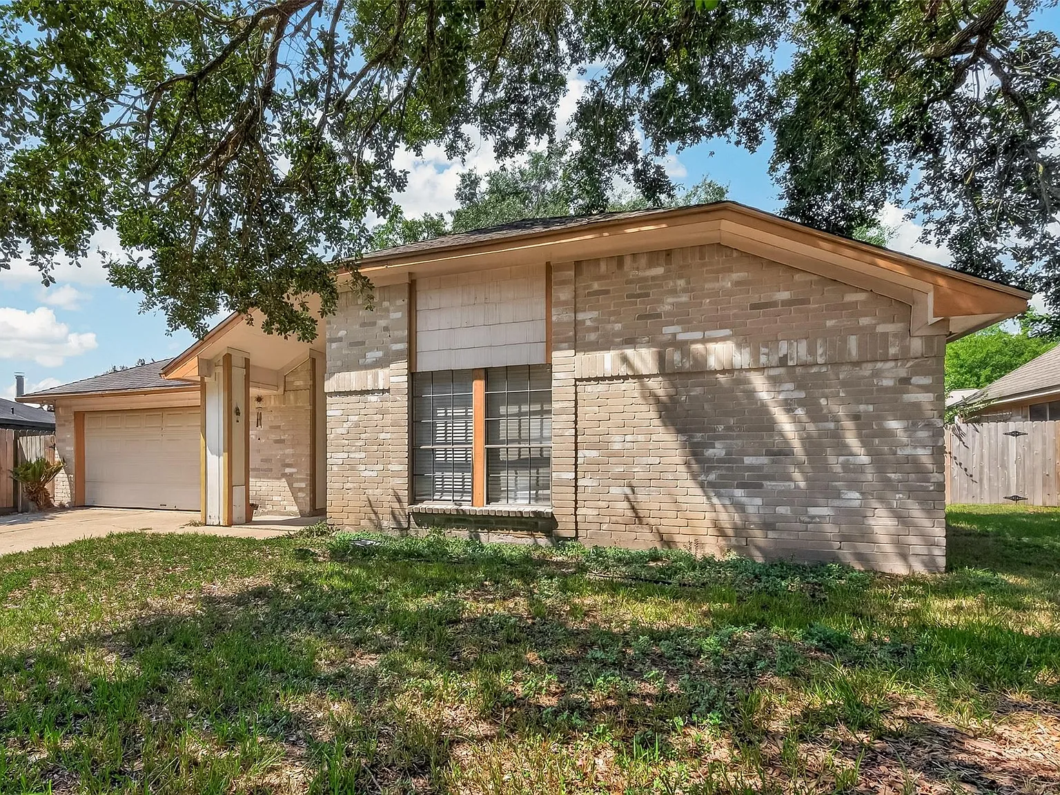3 bed, 2.0 bath, 1711 sqft, $1,850 — Photo 4