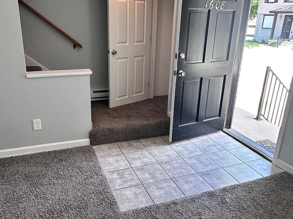 1600 Holland Ave, photo 18