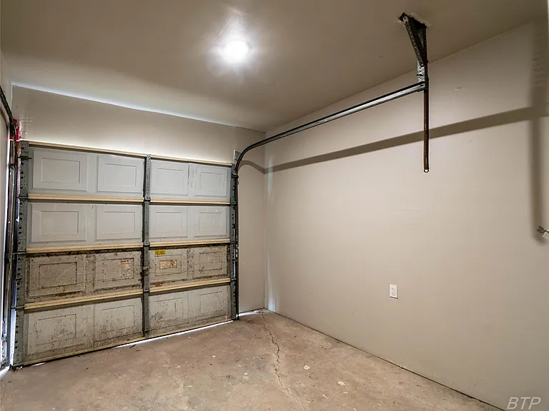 3818 Blodgett St — Photo 22
