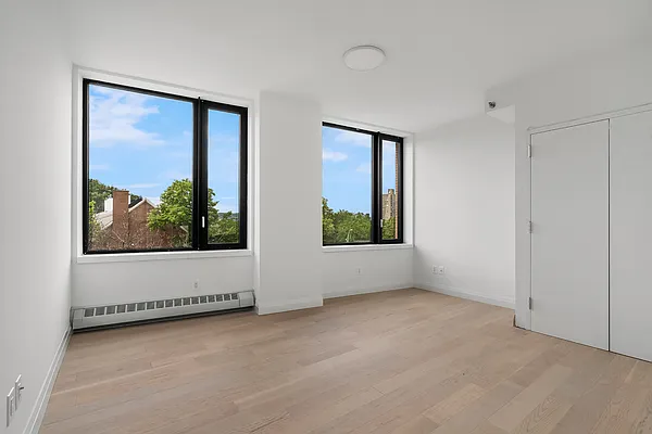 Rented by Keller Williams NYC | media 25