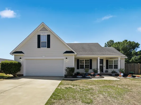 303 Truman Dr, Raeford, NC 28376