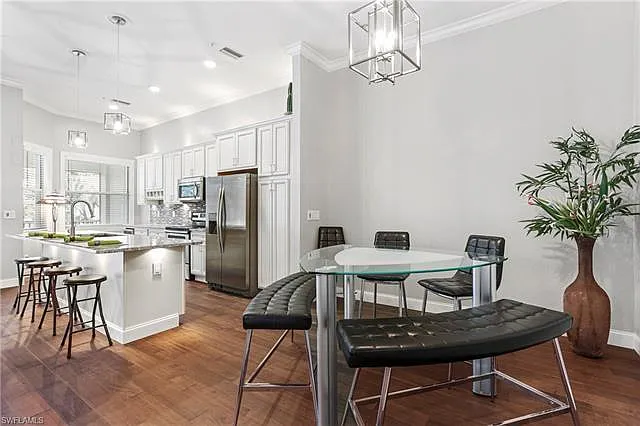 710 Lalique Cir #906 — Photo 8