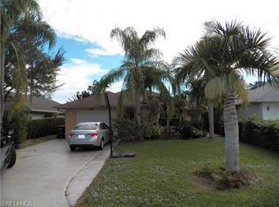 562 108th Ave N, Naples, FL 34108