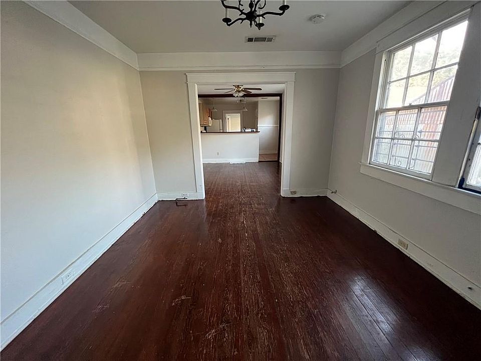 1st image of 1322 Hillary St