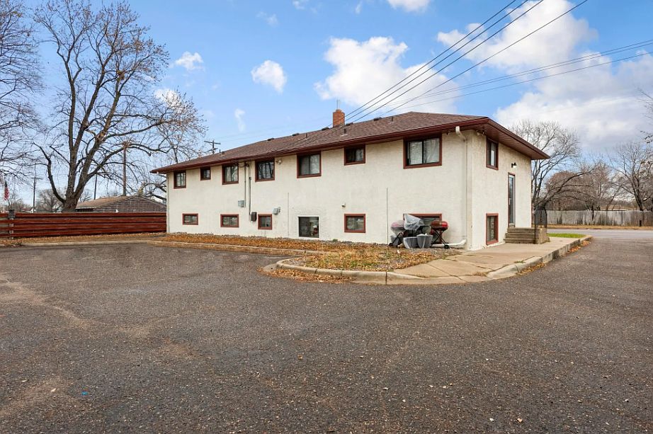 7233 West Broadway Avenue 4 7233 W Broadway Ave Brooklyn Park, MN