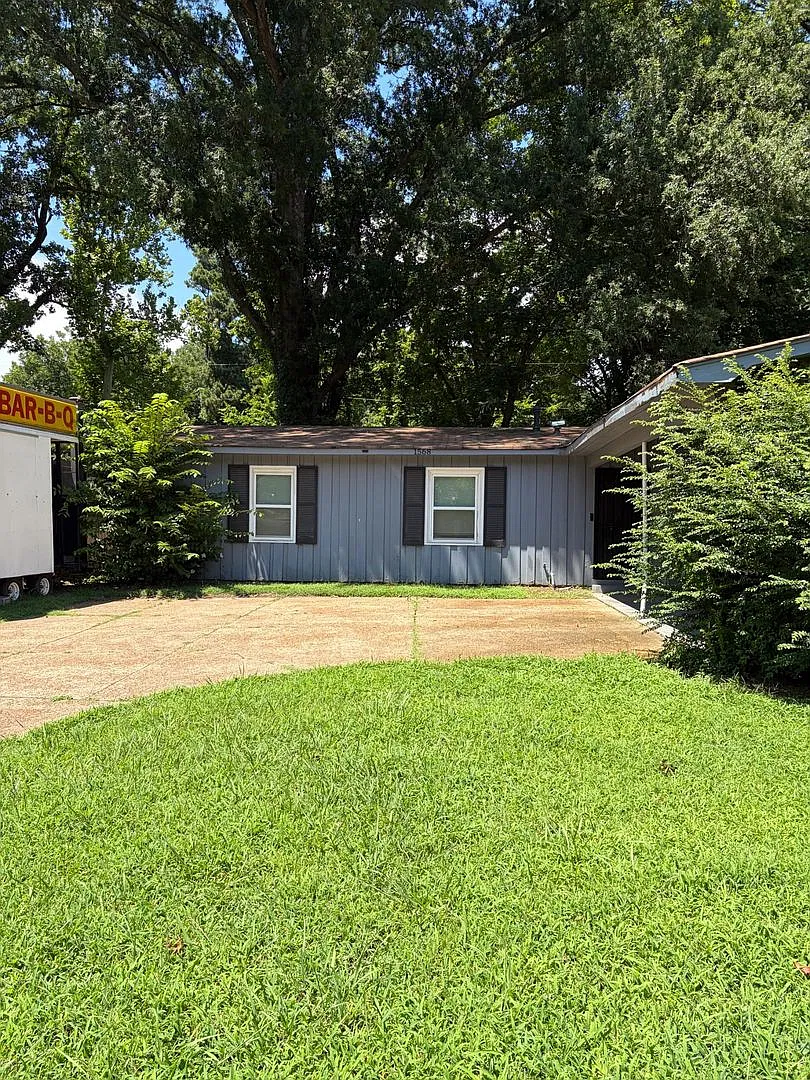 Newly Renovated 3BR/2BA Home in Memphis Vouchers Accepted — Photo 3