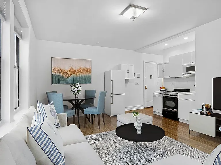 102 W 79th St #2A — Photo 2