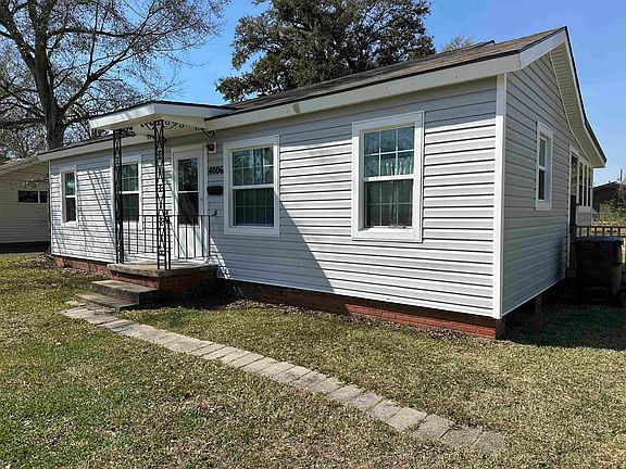 2nd image of 4006 Center St