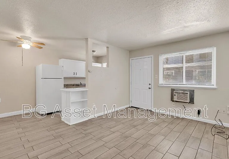714 Darina Ave #3 — Photo 2