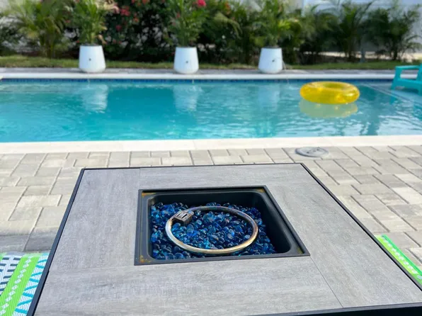 11991 Iona Rd, Fort Myers, FL 33908