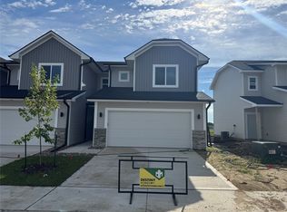 6941 Poppy Ct, Johnston, IA 50131