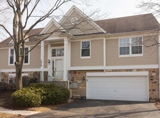 1619 Fox Run Dr #1619, Arlington Heights, IL 60004