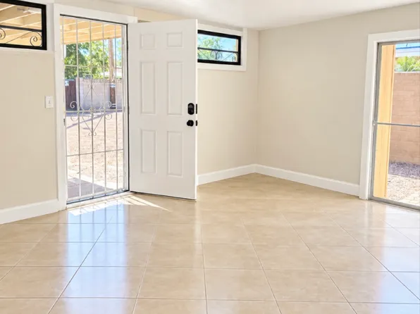 553 N Hobson Plz, Mesa, AZ 85203