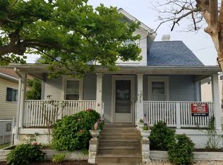 121 E Columbine Rd, Wildwood Crest, NJ 08260