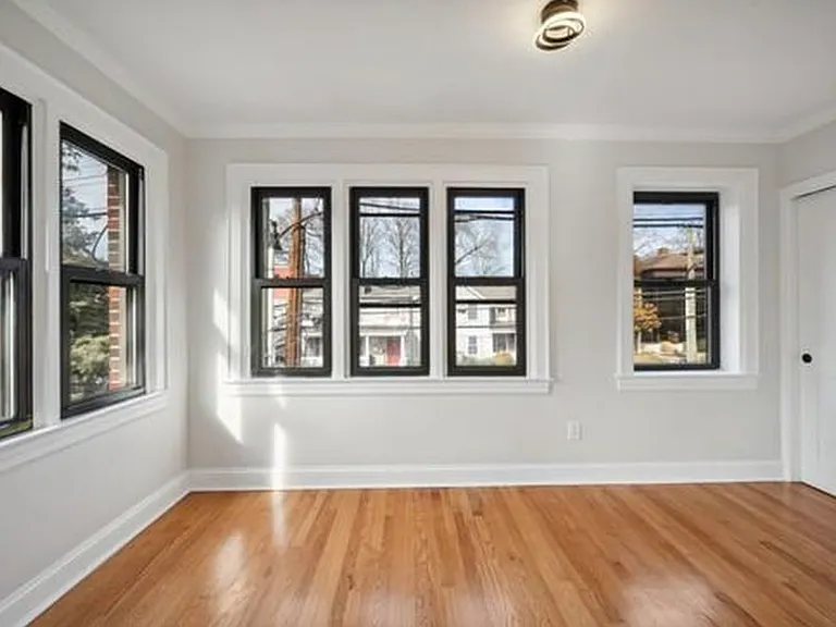 504 Ashford Ave #2W — Photo 10