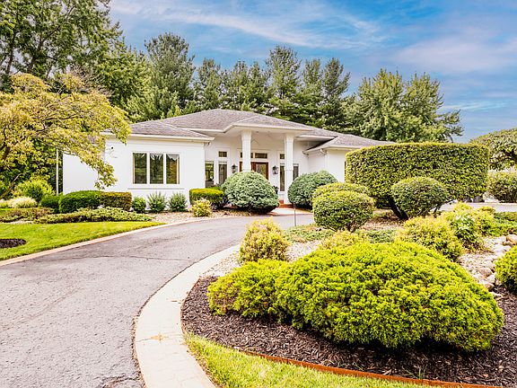 3rd image of 676 Ashley Ln
