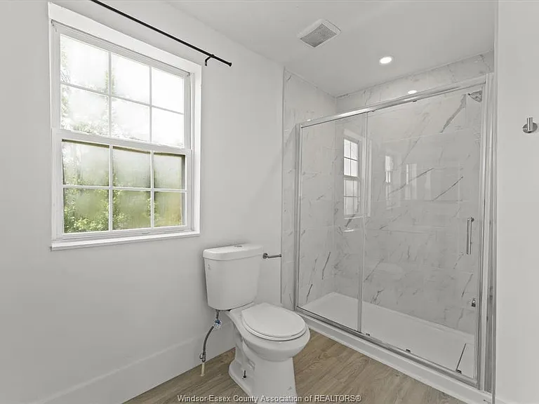 371 Curry Ave — Photo 26