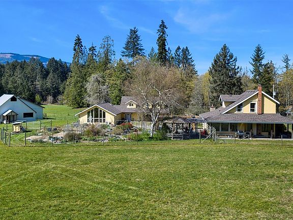 2nd image of 4440 Uphill Rd