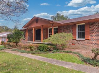 204 Lake Circle Dr, Tullahoma, TN 37388