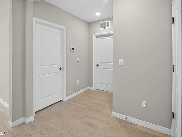 553 Kingsbury Ln #553 — Photo 45