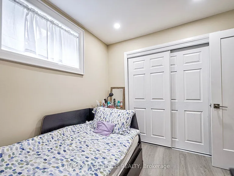 14 Stephen Dr #BASEMENT — Photo 8