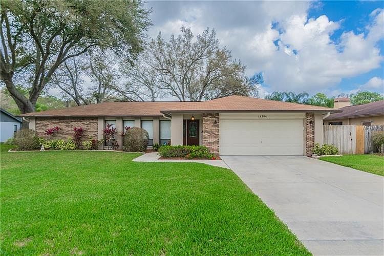 1st image of 11704 Rolling Oaks Ln