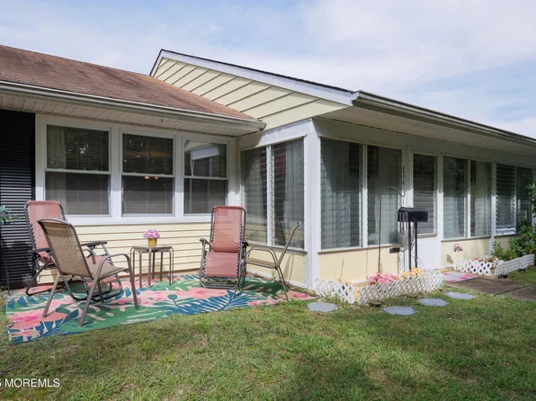 341C Canterbury Court, Lakewood, NJ 08701