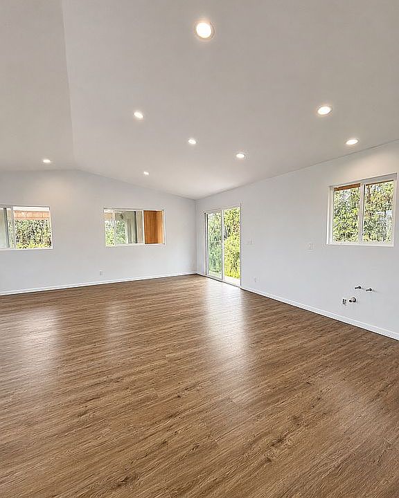 2nd image of 16-2092 Coral Dr