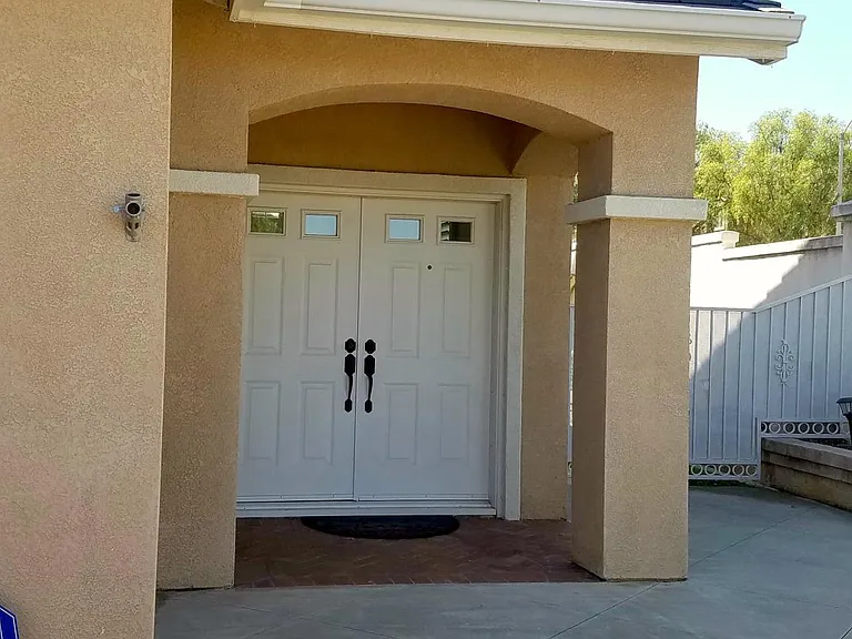 8804 E Crestview Ln — Photo 3