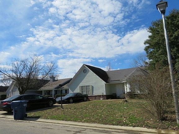 2nd image of 7053 Tudor Ln