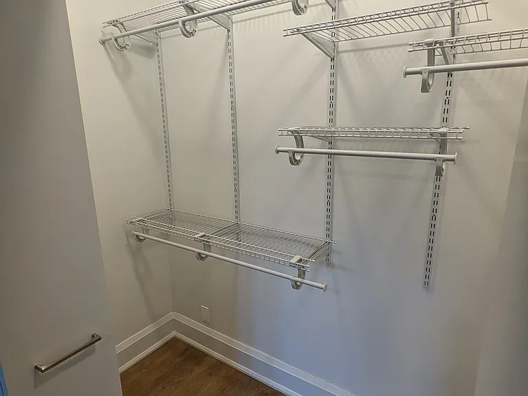 1303 W Roscoe St #2 — Photo 11